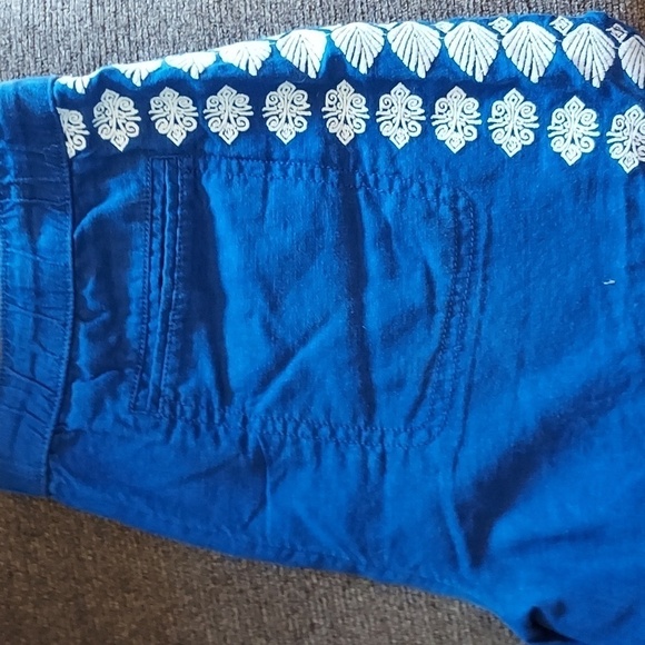 Women's vineyard Vines shorts size small - Picture 4 of 5